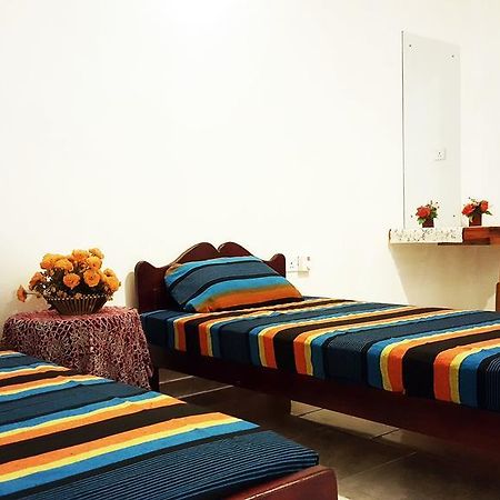 Kassapa Home Stay 锡吉里亚 外观 照片