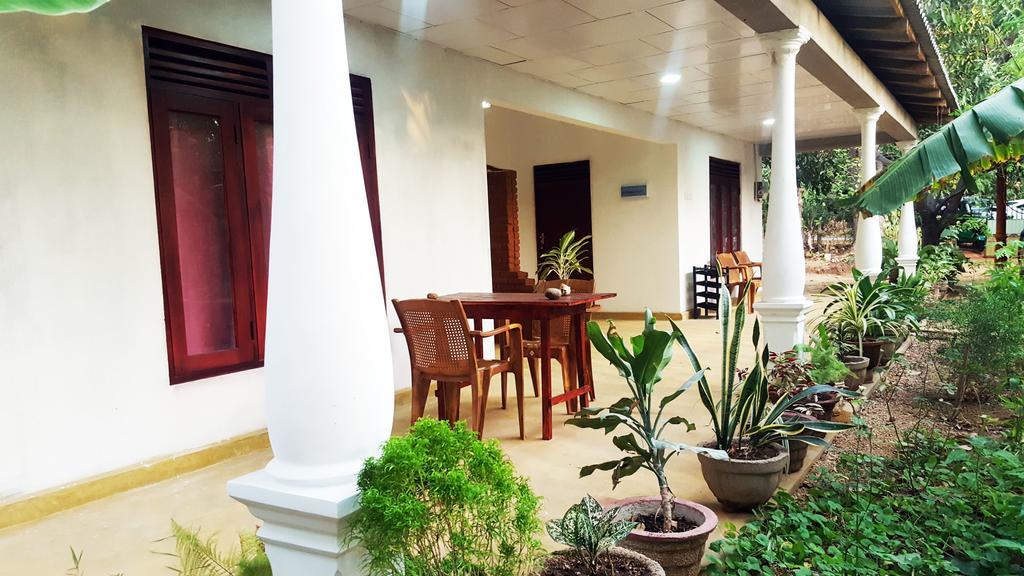 Kassapa Home Stay 锡吉里亚 外观 照片